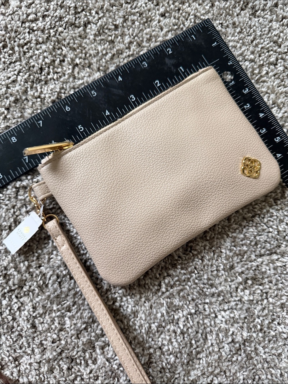 Kendra Scott Pebbled Leather Wristlet in Light Beige with Gold Hardware